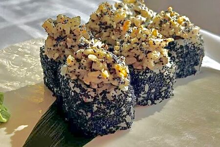 Запеченный ролл с хрустящей креветкой