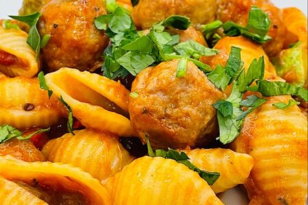 Паста с фрикадельками