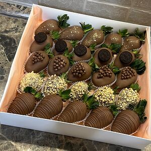 Клубника в шоколаде ff