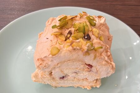 Меренговый рулет