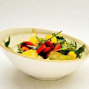 Салат зеленый с манго