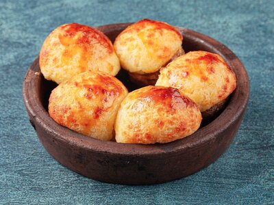Шампиньоны на кеци с сыром