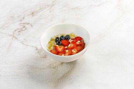 Рисовая каша голубика, клубника