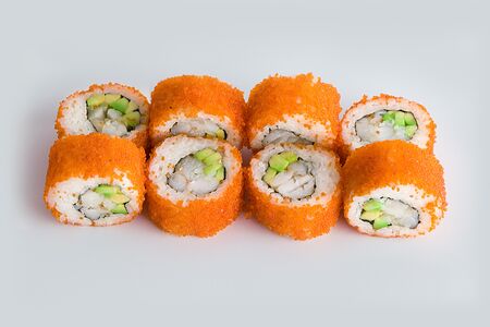 Ролл Калифорния с тигровой креветкой