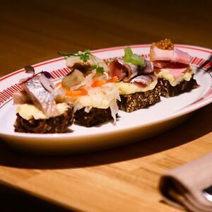 Сет маленьких бутербродов