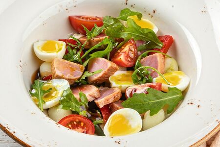 Салат с тунцом от шефа