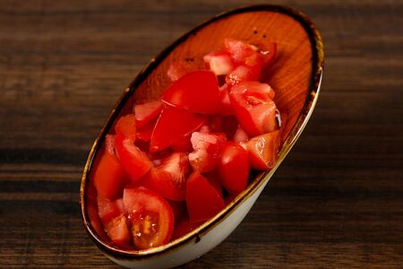 Свежий помидор