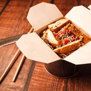 Тяхан с курицей в сливочном соусе 