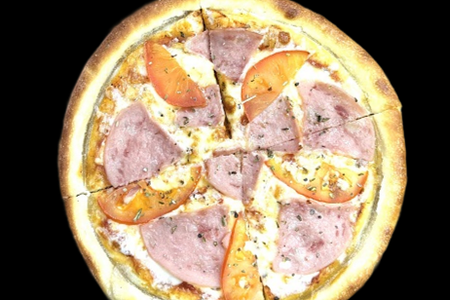 Мини пицца с ветчиной и томатами