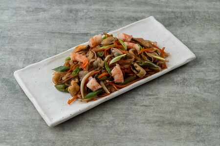 Соба с морепродуктами