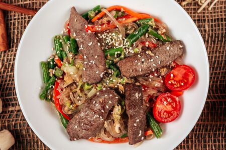 Фунчёза с говядиной