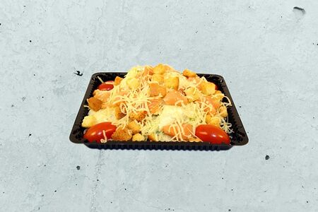 С лососем Салат-Цезарь