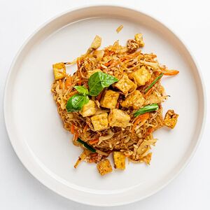 Лапша стеклянная с овощами и сыром тофу