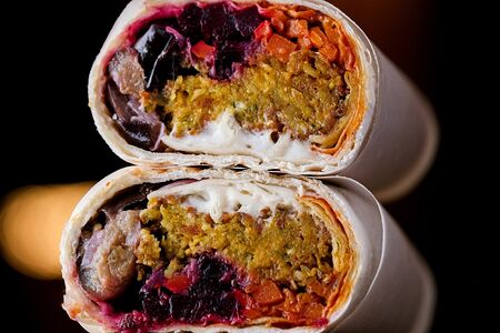 С фалафелем