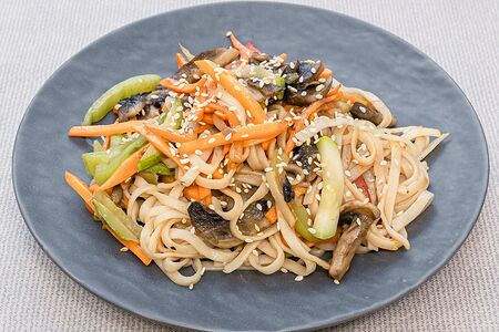 Удон с овощами