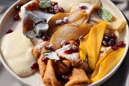 Блинчики с грушей и манго