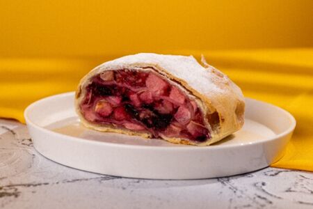 Штрудель Яблоко-смородина