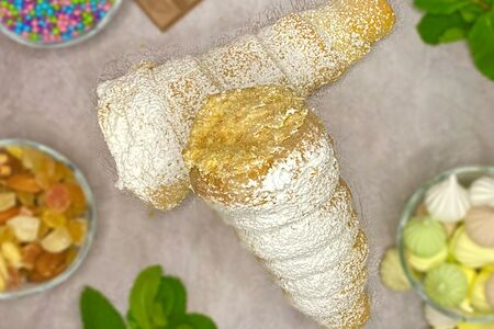 Трубочка с белковым кремом