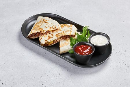 Кесадилья с говядиной