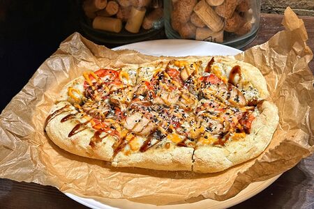 Римская пицца курица и грибы