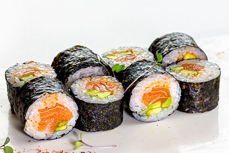 Хосомаки с лососем