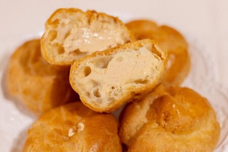 Профитроли с вареным сгущенным молоком