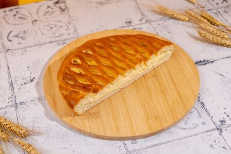 Половина пирога с творогом