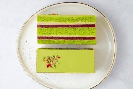 Пирожное Фисташка-малина