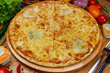 4 сыра на тонком тесте