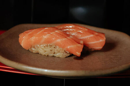 Нигири Лосось