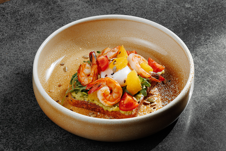 Тост с креветками