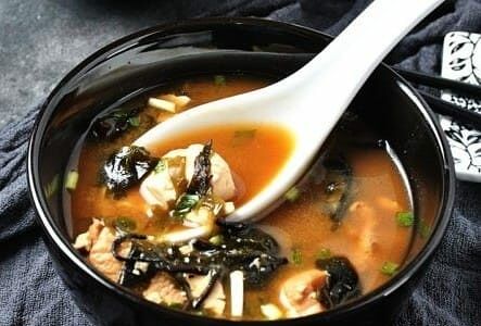 Суп Мисо с куриной грудкой