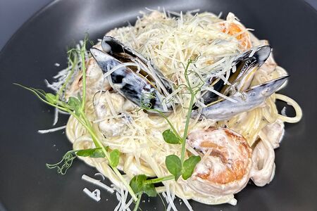 Паста морская в сливочном соусе 