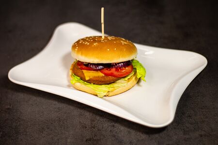 Чикен-бургер