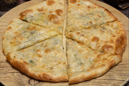 Хачапури по-имеретински со шпинатом