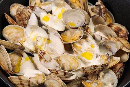 Вонголе в трюфельном соусе