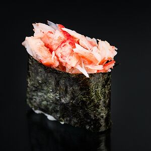 Гункан со снежным крабом