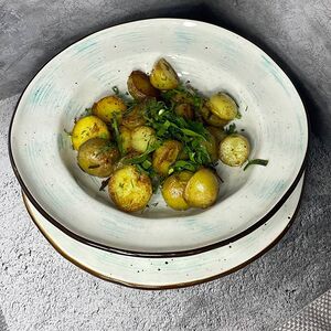 Бейби-картофель с размарином 
