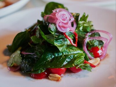 Тёплый салат с говядиной