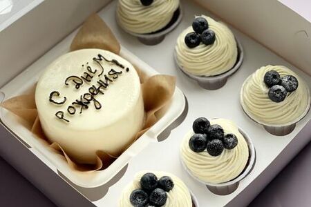 Набор Бенто-торт с капкейками с днем рождения