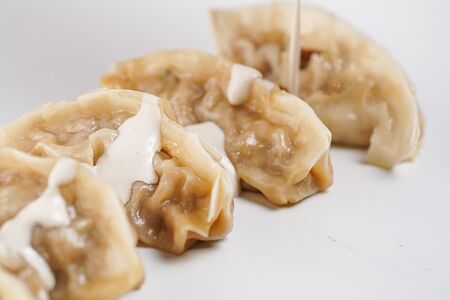 Гёдза со свининой на пару