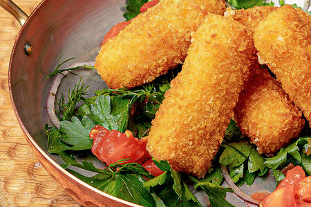 Хрустящий сулугуни с кавказскими травами