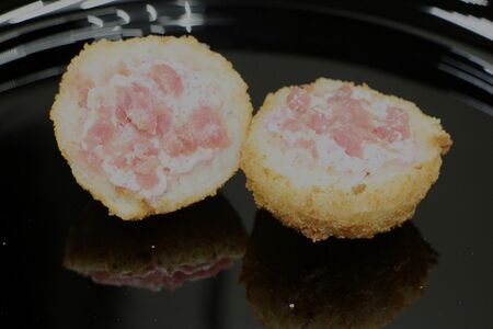 Онигири темпура с тунцом