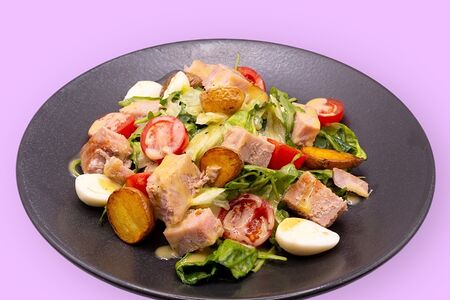 Нисуаз с тунцом гриль