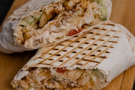 Шаурма в обычном лаваше