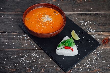 Суп Том Ям с ассорти грибов