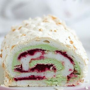 Рулет меренговый