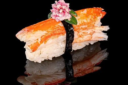 Суши с крабом