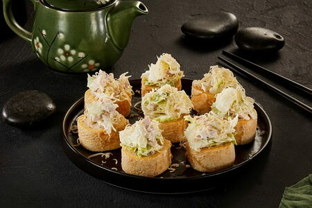 БигРолл Цезарь с салатом и курочкой гриль