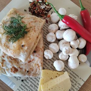 Блинчики с грибами и сыром